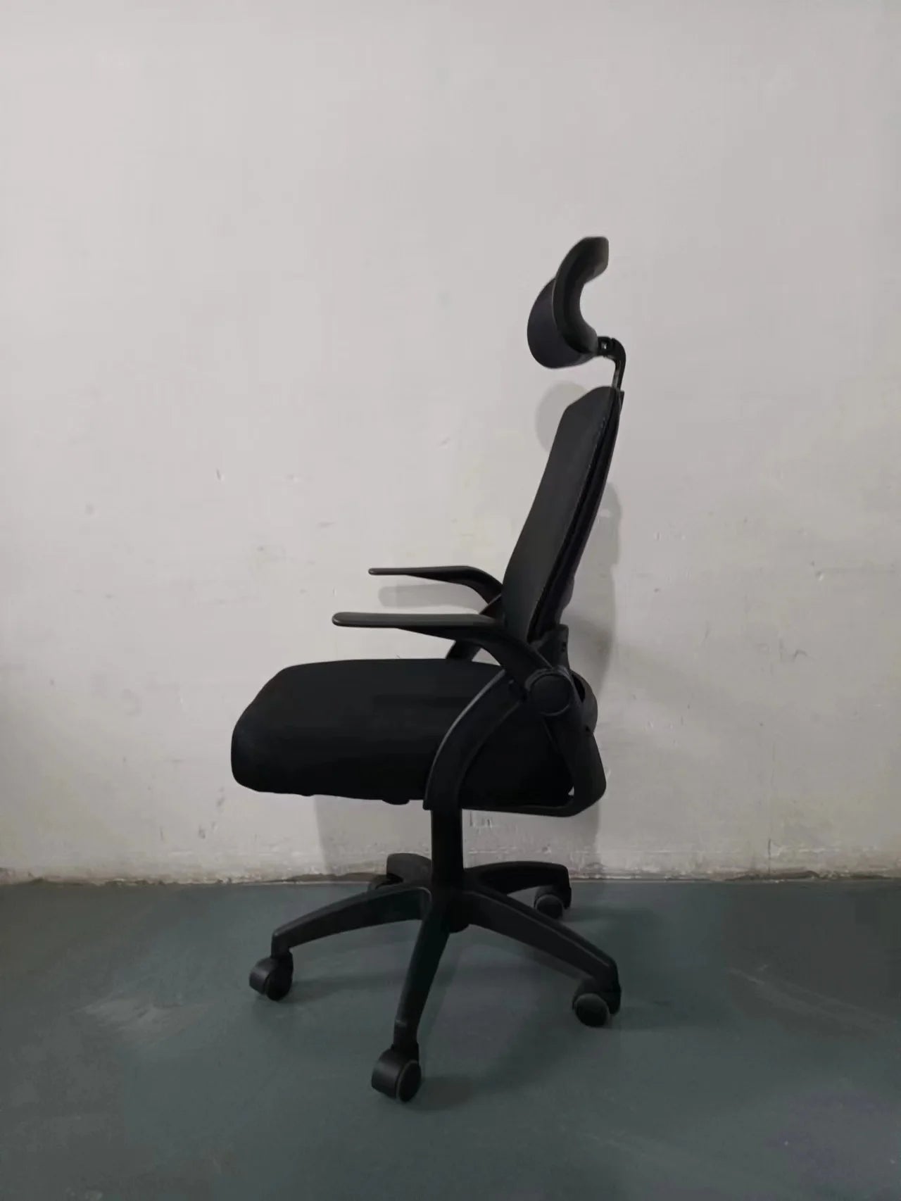 Office chair with Lumbar support swivel desk armchair wheels office room room ergonomic Gaming desk tulipu Nordic chair black Gray