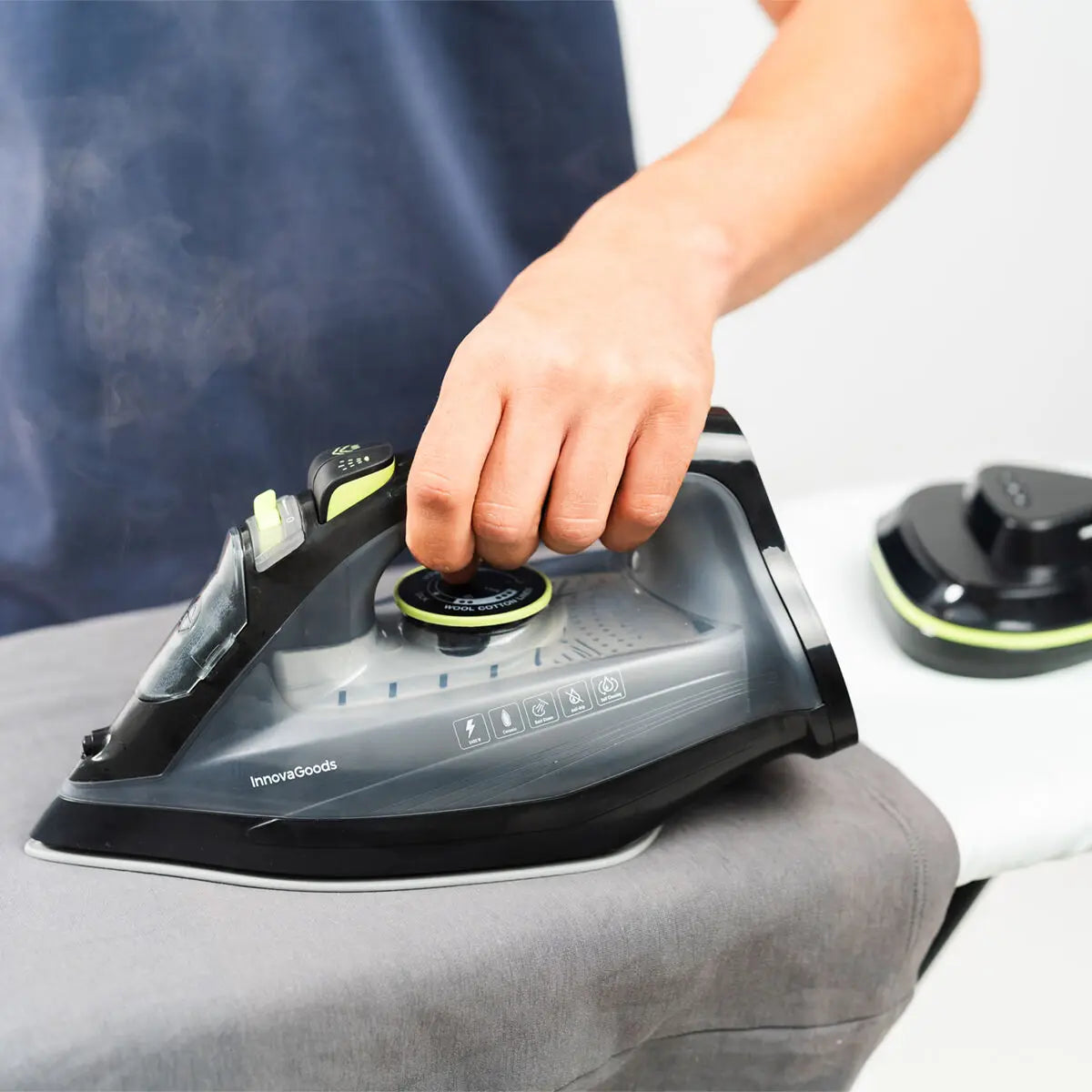 Cordless Steam Iron 2 in 1 Siron InnovaGoods 2400 W 20-30 g/min