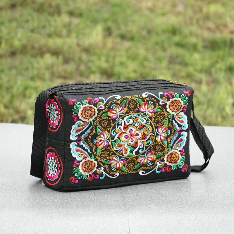 Women's Embroidered Flowers Nylon Crossbody Bag Ladies Luxury Large Capacity Travel Shoulder Bags