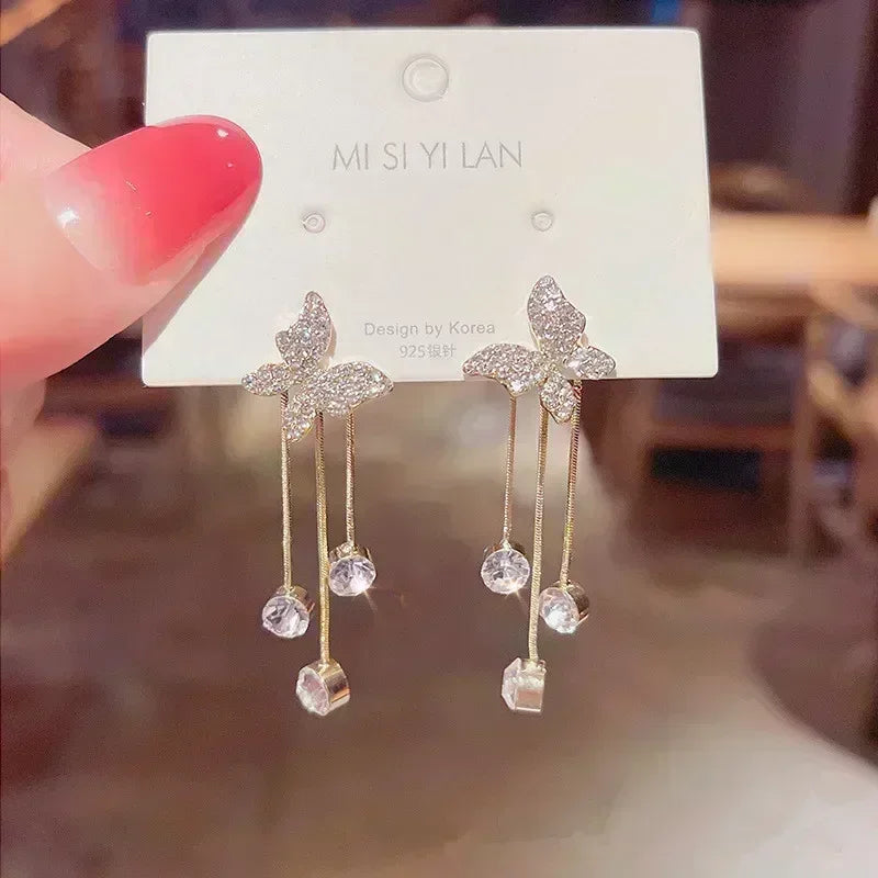 Pendientes de hojas doradas de cristal verde para mujer, accesorios diarios de individualidad, aniversario del Día de San Valentín, regalos de joyería de cumpleaños